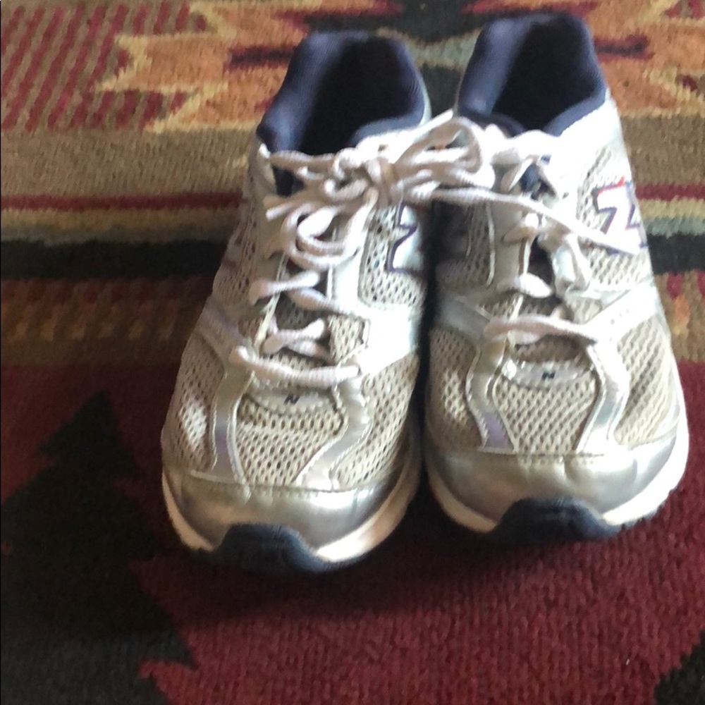 New Balance boys shoes